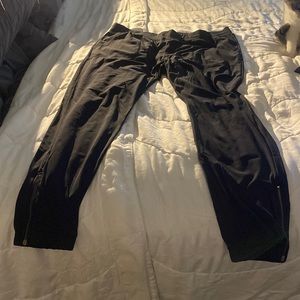 Zyia peak zipper jogger, black.  Draw string is missing from waist.  XL